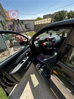 نيسان فيرسا